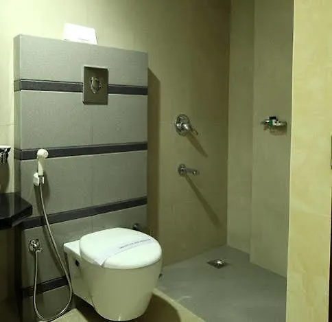 Hotel Green Dreams Kochi 3*,  India